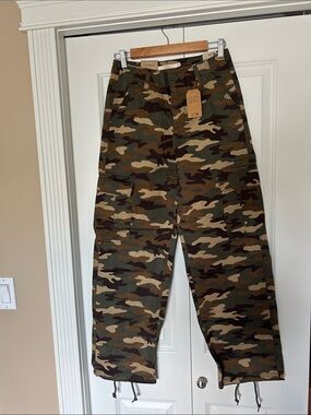 NWT Levi’s ‘94 baggy cargo